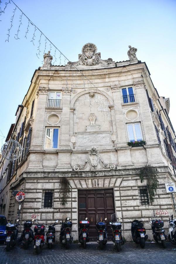 Stylish Apartment In Central Rome "Centro Storico" Экстерьер фото